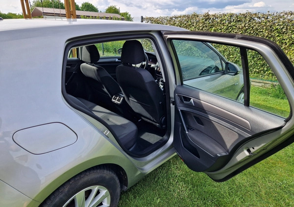 Volkswagen Golf cena 72000 przebieg: 32000, rok produkcji 2017 z Ciechanowiec małe 742